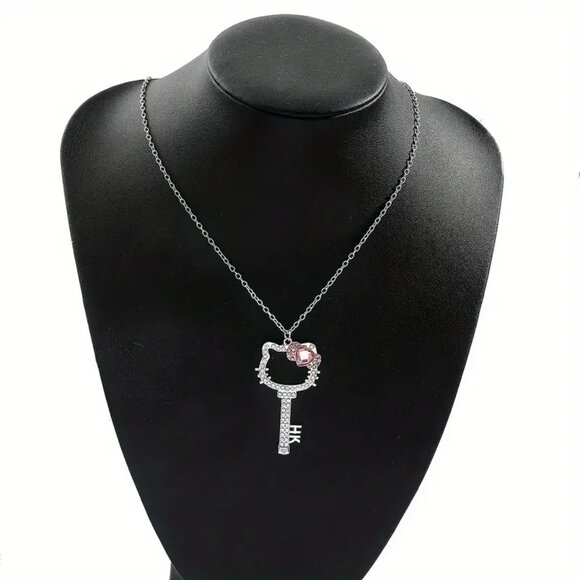 Hello Kitty Key Necklace - Picture 3 of 6